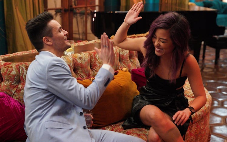 'Listen To Your Heart' contestants high-five