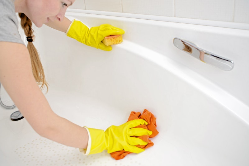 The Best Tub Cleaners for Soap Scum