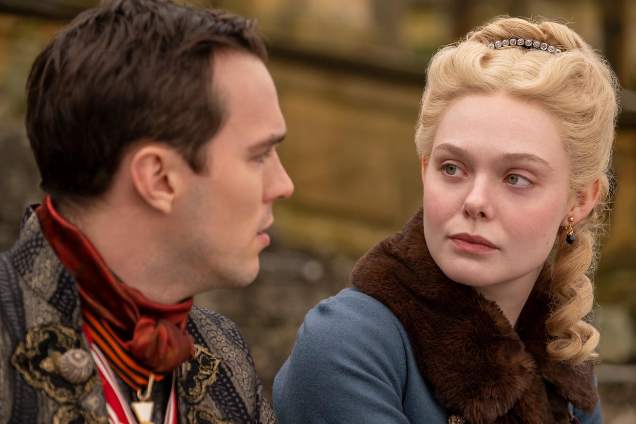 Elle Fanning and Nicholas Hoult star in 'The Great'