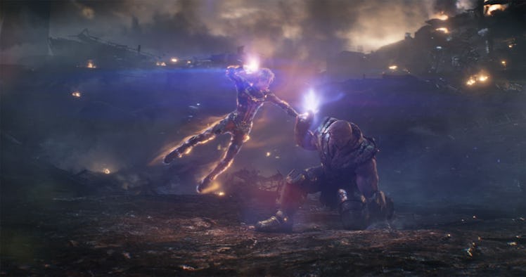 Captain Marvel and Thanos fighting in 'Avengers: Endgame'