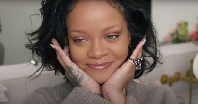 Rihanna Shows Off Fenty Beauty S Cheeks Out Collection In New Tutorial