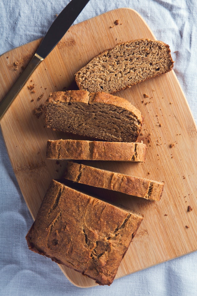This banana bread recipe is gluten-free and vegan without eggs.