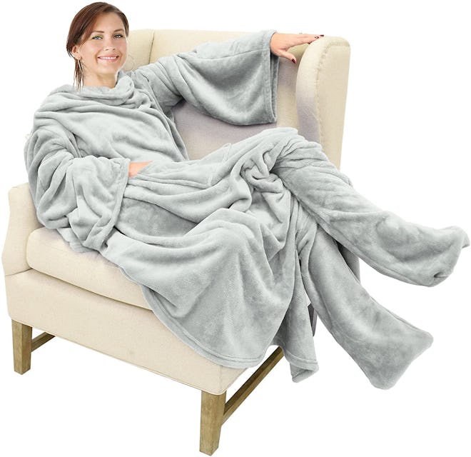 Catalonia Wearable Fleece Blanket with Foot Pockets