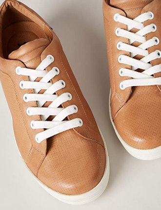 find. Simple Leather Low-Top Sneakers