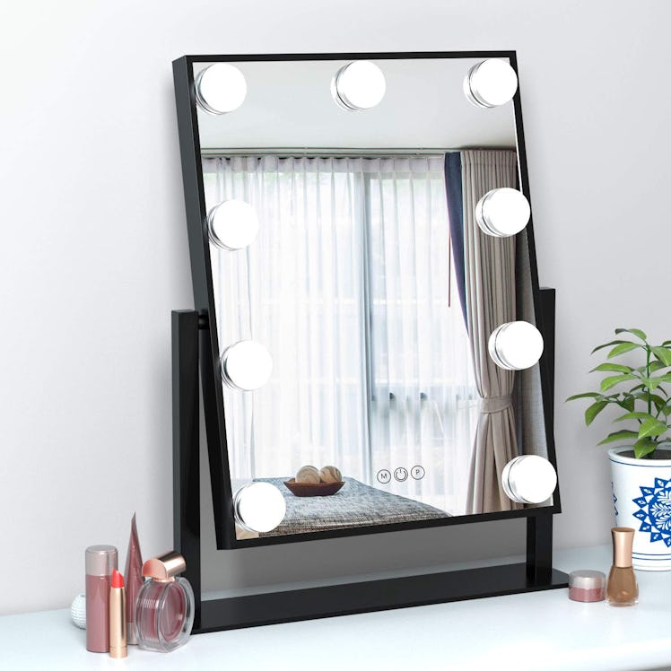 FENCHILIN Lighted Vanity Makeup Mirror