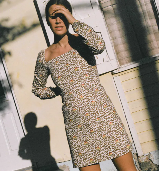 summer cocktail dresses 2020 Elegant Holiday Gold Satin Summer Maxi Dresses 2020 Spaghetti Straps Sleeveless Backless Tea-length