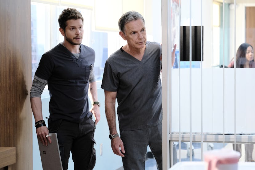 Matt Czuchry and Bruce Greenwood on The Resident