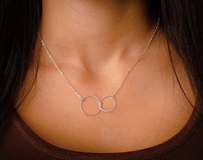 EFYTAL Mother Daughter Interlocking Necklace