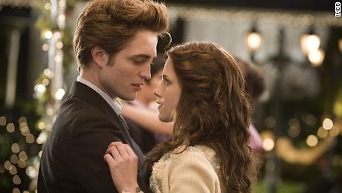 The New 'Twilight' Everything To Know About 'Midnight Sun'