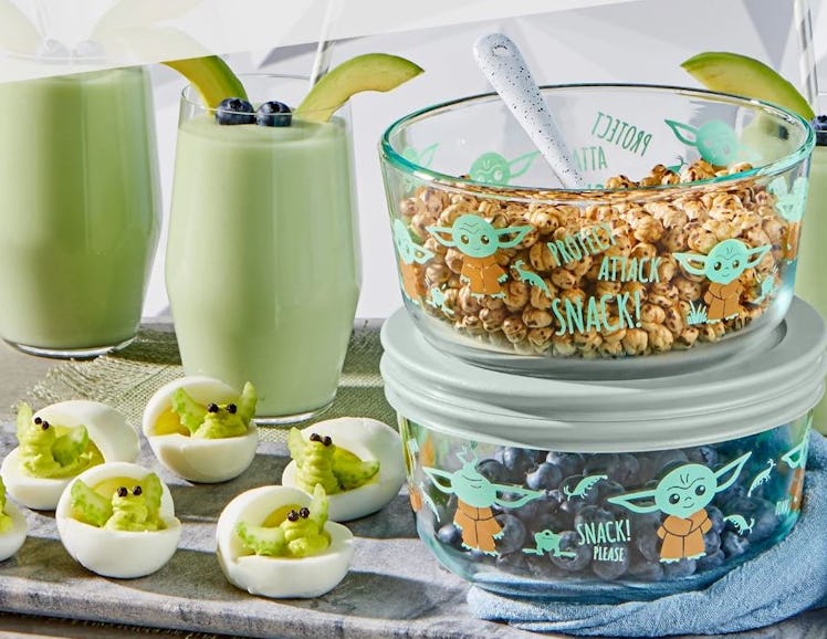 These 'Star Wars' Pyrex dishes feature Baby Yoda.