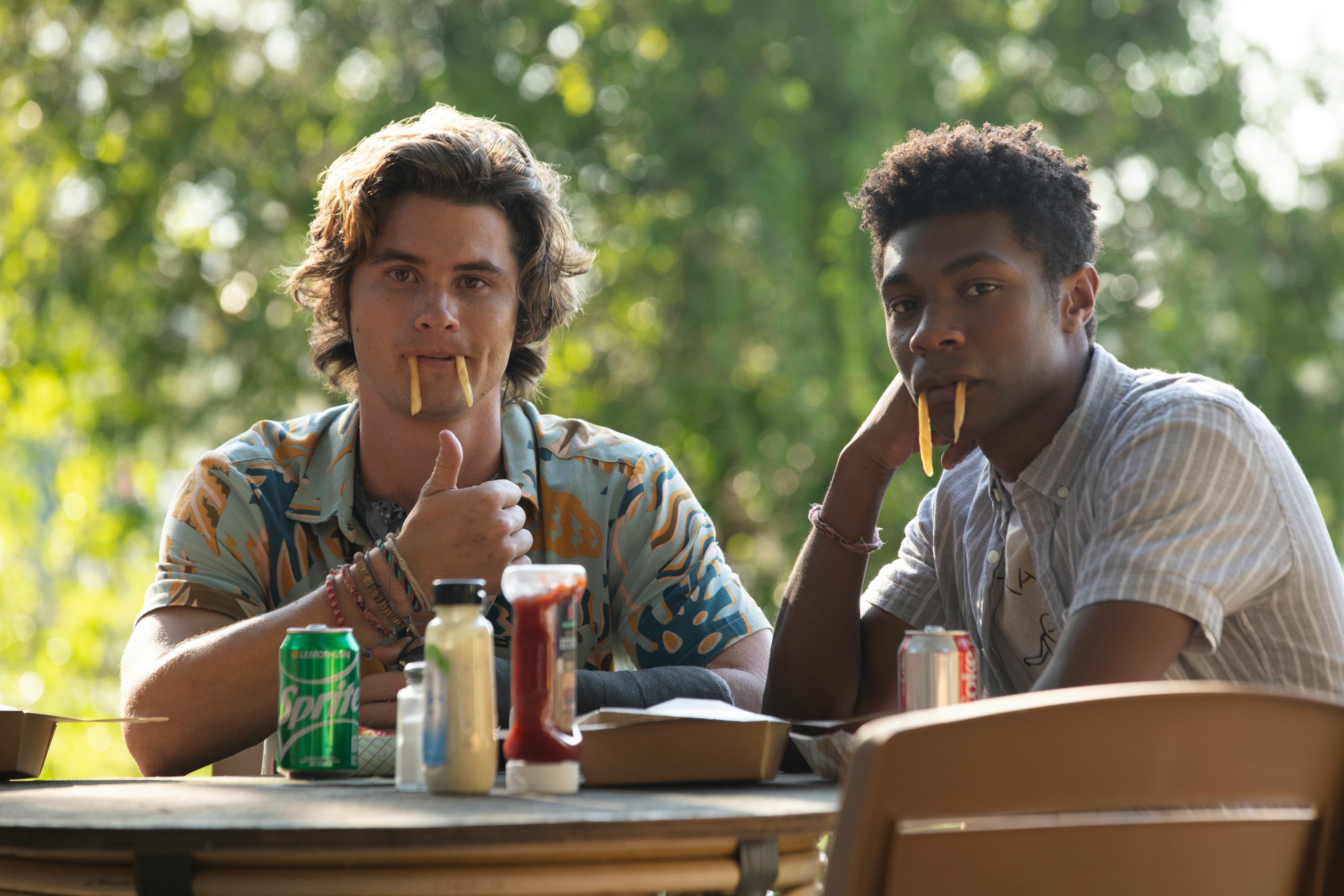 How Old Is The 'Outer Banks' Cast? The Netflix Stars Aren ...