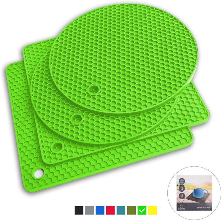 Q's INN Silicone Potholders and Trivet Mats