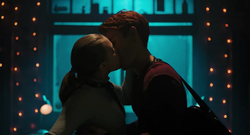 'Riverdale' Archie and Betty kiss