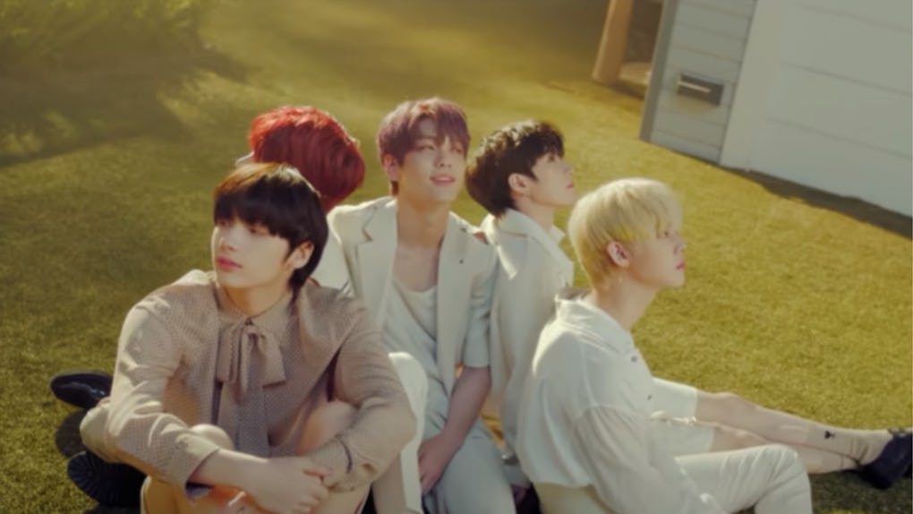 What Do Txt S Can T You See Me Lyrics Mean In English They Get Real About Friendship What Do Txt S Can T You See Me Lyrics Mean In English They Get Real About Friendship