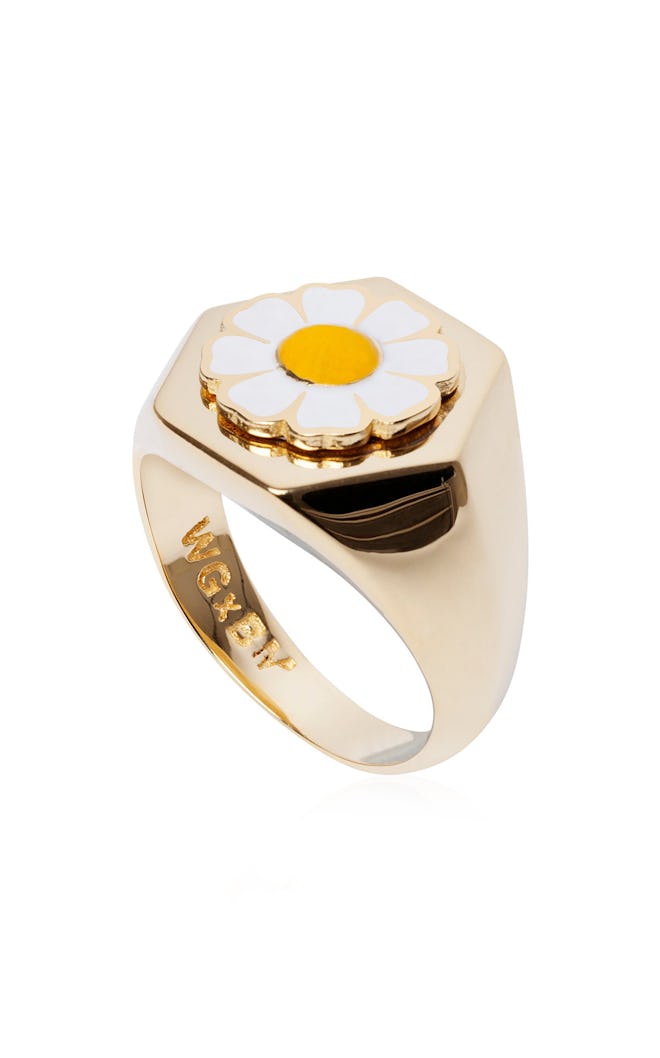 Gold-Plated Daisy Signet Ring