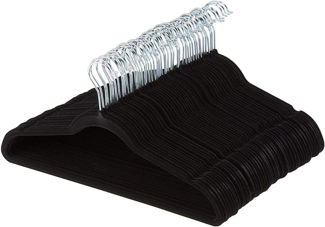 AmazonBasics Velvet Non-Slip Clothes Hangers (100-Pack)
