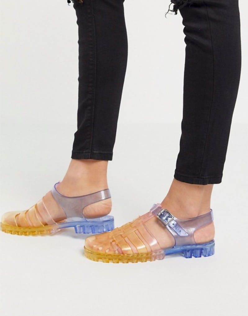 shoe trend on freedom drive