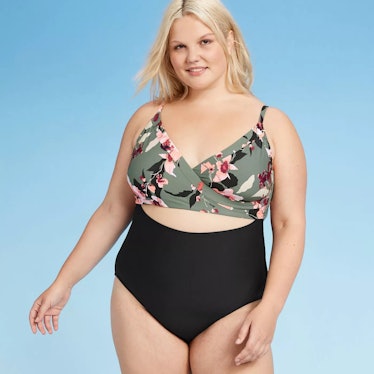 Sea Angel Women's Plus Size Cut Out One piece Swimsuit