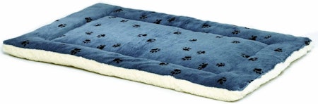 https://imgix.bustle.com/uploads/image/2020/5/19/ba5f37d1-a54c-4c8a-8444-fafcd5efb8b5-best-crate-pad-for-small-dogs.jpg?w=450&fit=crop&crop=faces&auto=format%2Ccompress&cs=srgb&q=70 https://imgix.bustle.com/uploads/image/2020/5/19/ba5f37d1-a54c-4c8a-8444-fafcd5efb8b5-best-crate-pad-for-small-dogs.jpg?w=450&fit=crop&crop=faces&auto=format%2Ccompress&cs=srgb&q=70