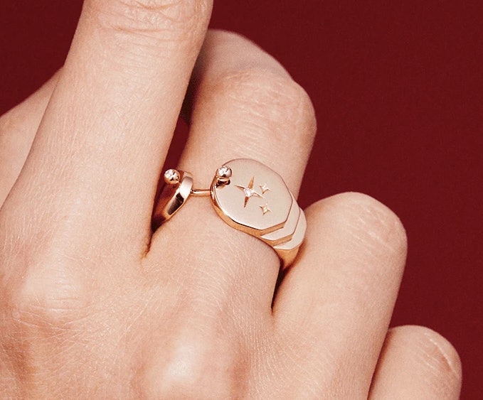 17 best signet rings for women - the 2023 pinky ring trend Meghan Markle  loves