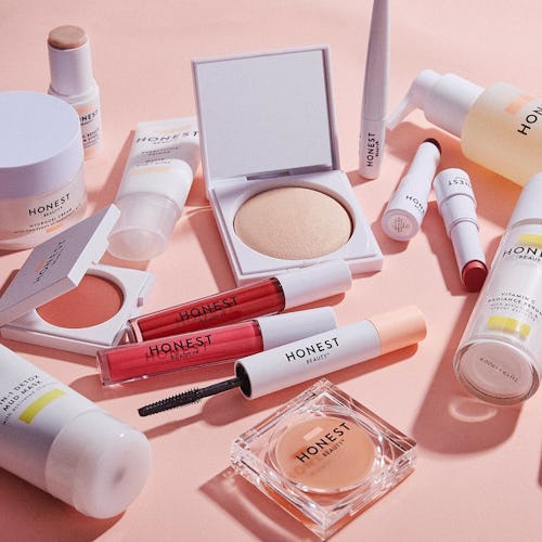 Honest Beauty's Memorial Day sale includes skin care, makeup, and self-care essentials