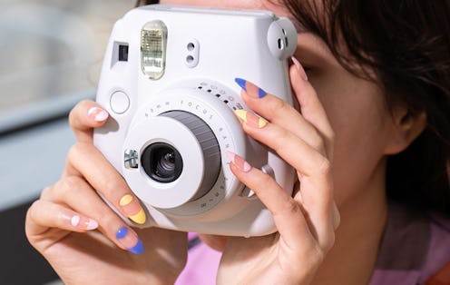 Trendy and stylish press-on nails for summer 2020.