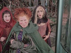 Sarah Jessica Parker's update on a 'Hocus Pocus" sequel is so enchanting.