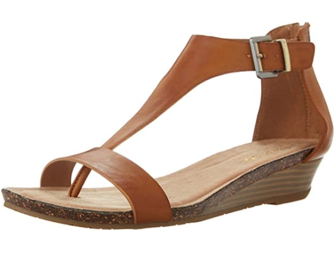 Kenneth Cole REACTION Gal T-Strap Wedge Sandal