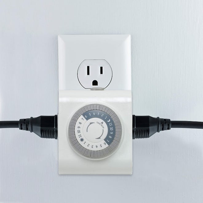 GE 24-Hour Indoor Plug-in Mechanical Timer