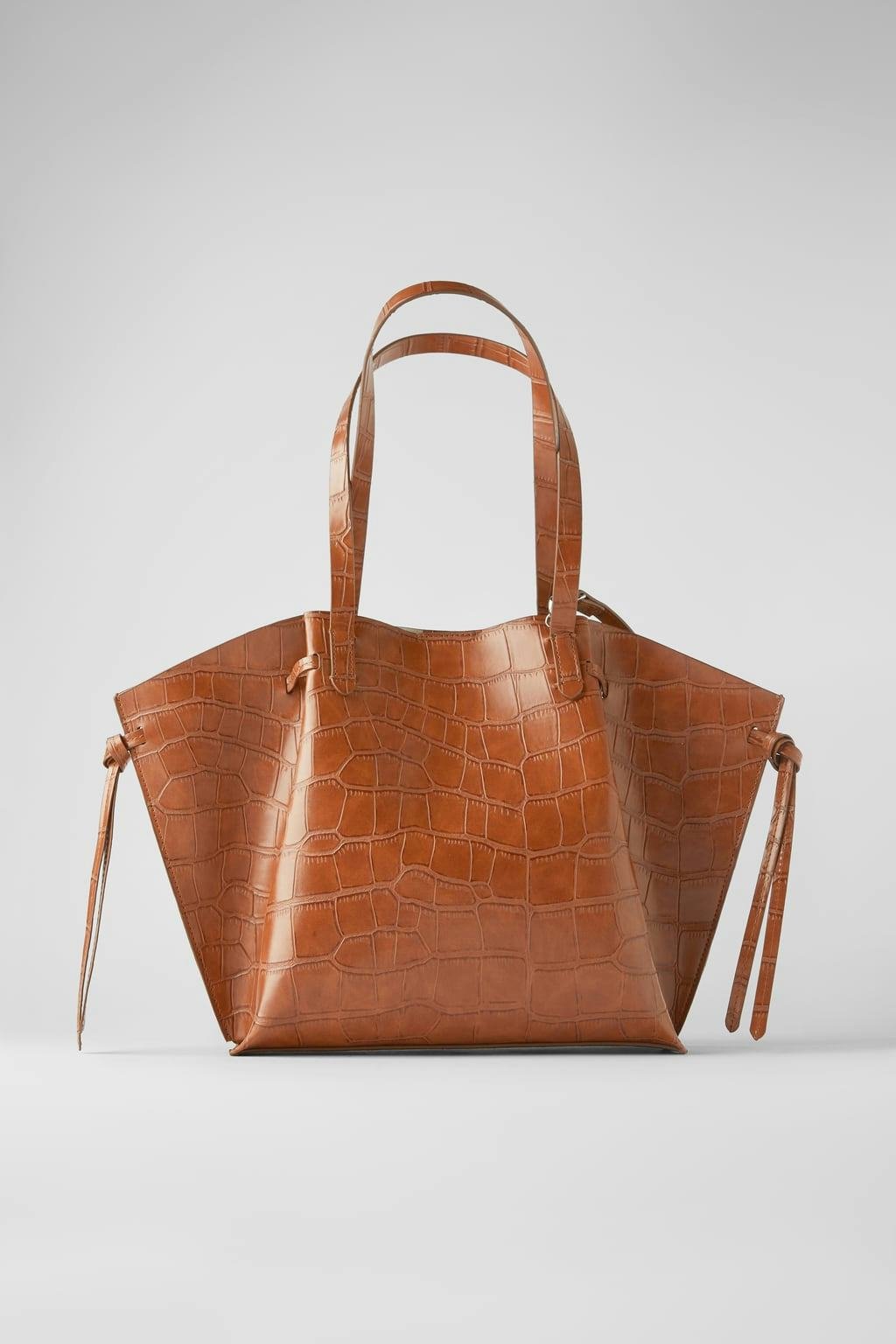 The Summer Handbag Trends At Zara Are All About Ease