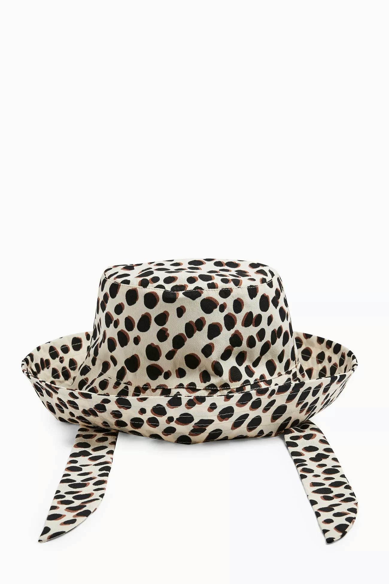 4 Hat Trends To Wear All Summer From Bucket Hats To Visors