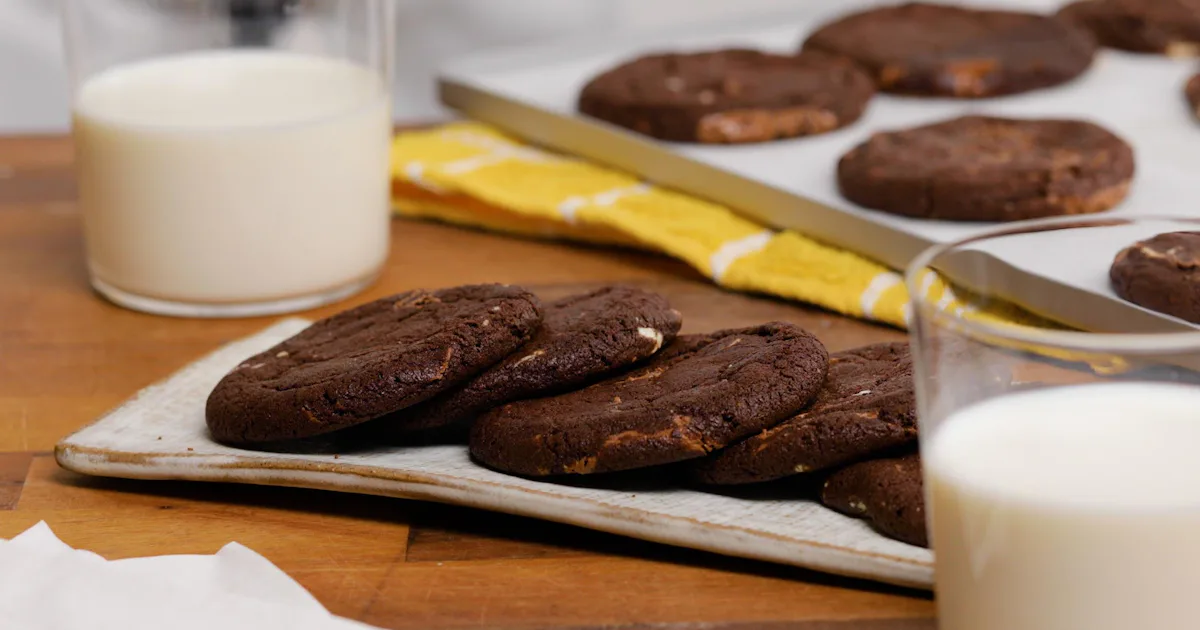 Subway Shared Its Double Choc Chip Cookie Recipe So You Can Enjoy Them At Home