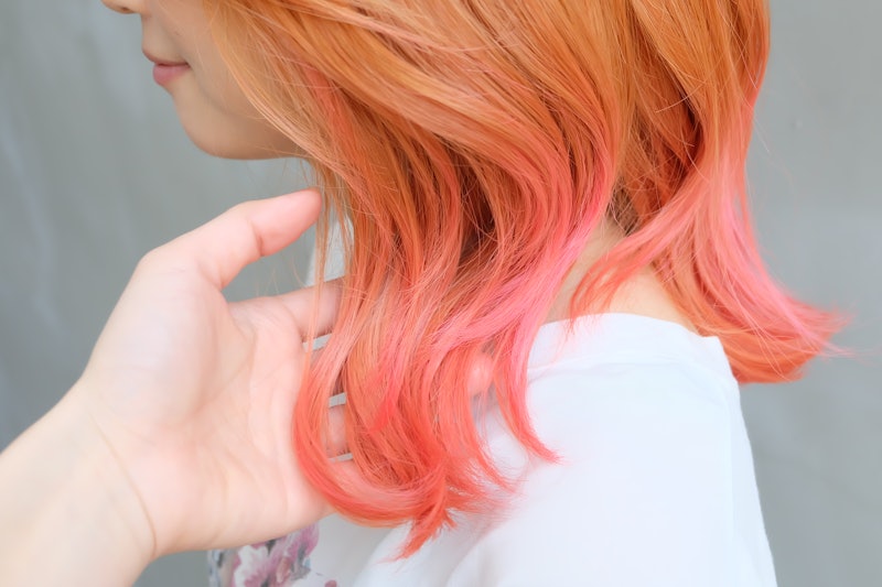 How To Colour Your Hair Using Tissue Paper