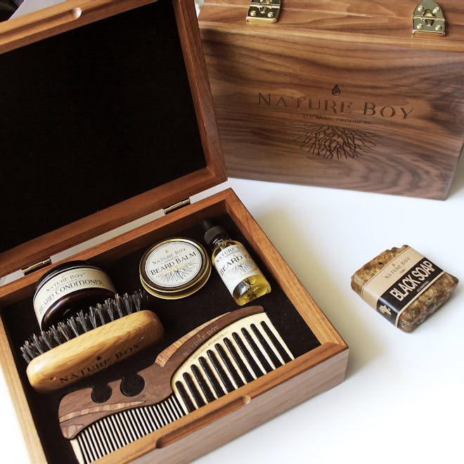 Deluxe Beard Kit With Connoisseur's Grooming Box