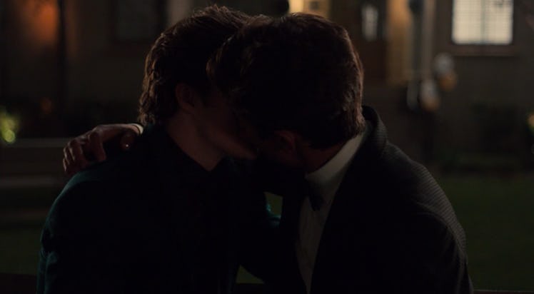 Victor and Benji kiss Hulu 'Love, Victor'