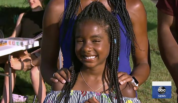 A young girl is making a big difference with her friendship bracelets. 