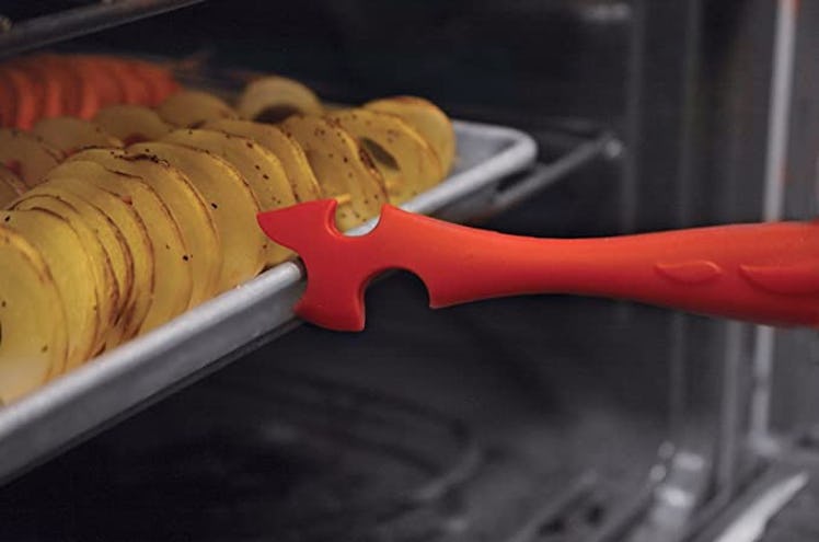 Norpro 1229 Silicone Oven Rack Push/Pull Tool 