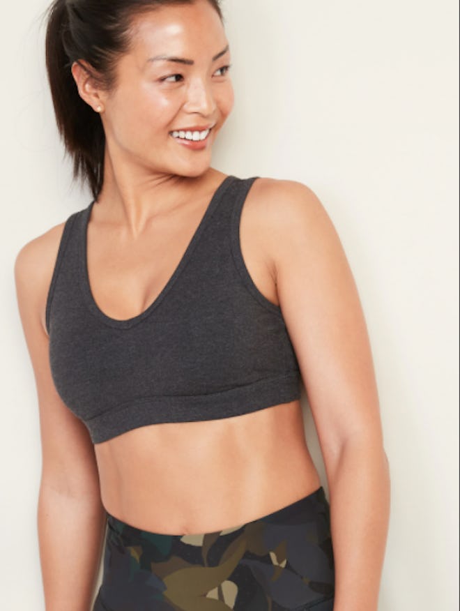 Old Navy Light Support Mesh-Back Sports Bra & High-Waisted Balance Crop Leggings In Carbon