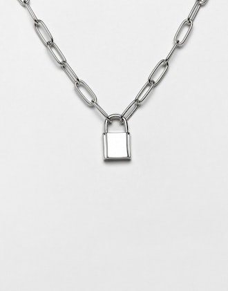 Necklace with hardware chain and padlock in silver