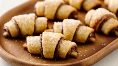 Pillsbury's nutella cookie roll ups are an easy way to use store-bought pie crust.