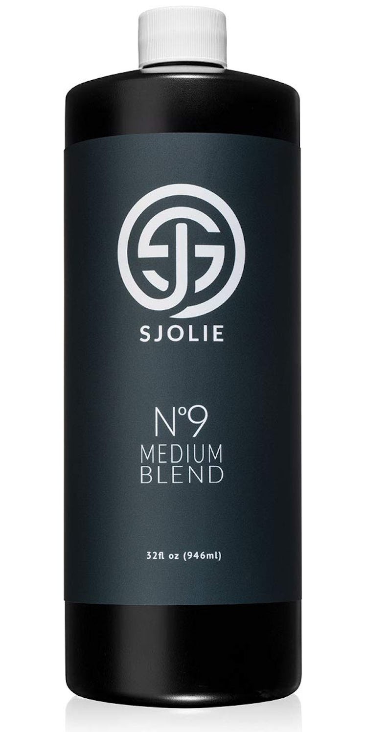 SJOLIE SUNLESS Spray Tan Solution: Medium/Dark (32 Ounces) 