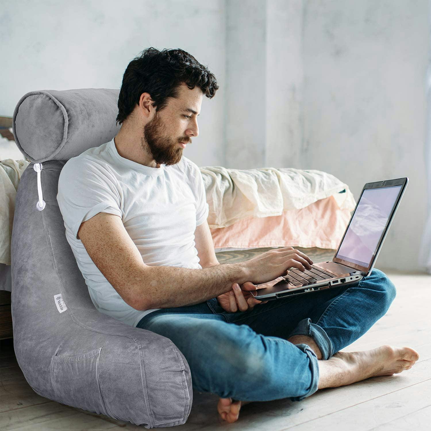 The 4 best gaming pillows for bed