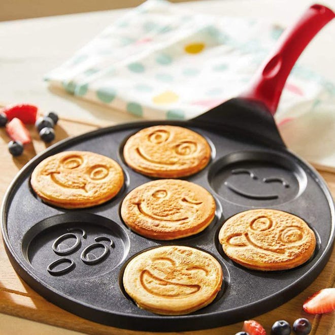 EZJOB Emoji Pancake Pan