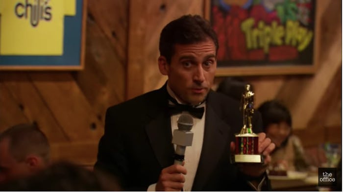 Dundie statue