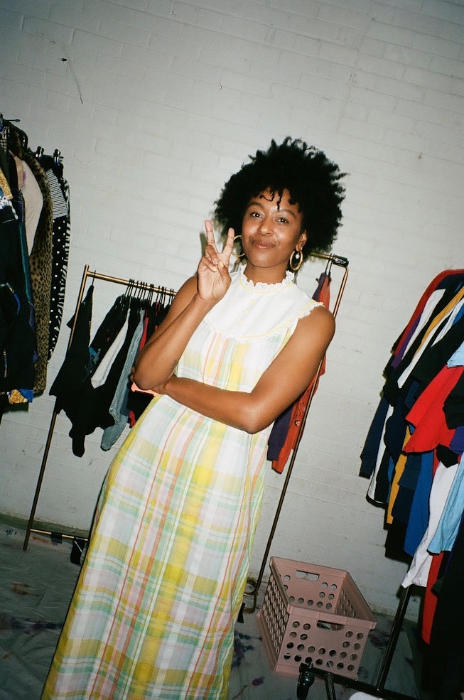 How To Thrift & Vintage Shop, According To 5 Experts