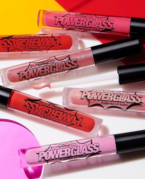 MAC Cosmetics' newest lip glosses plump lips through ginger, capsicum, and menthol crystals.