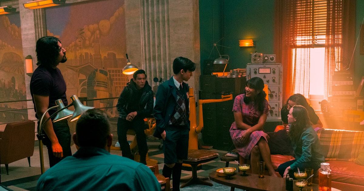 Will The Umbrella Academy Season 3 Happen At Netflix Here S What We Know
