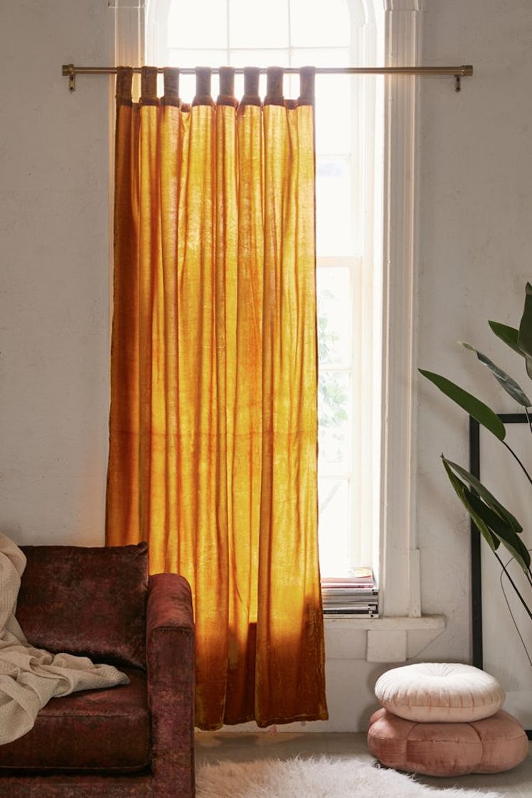 Crushed Velvet Window Curtain (Gold)