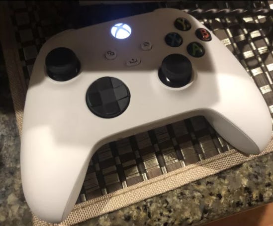 Xbox Series X white controller, leaked image