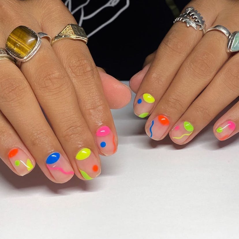 August Nail Designs to Shine Through Summer